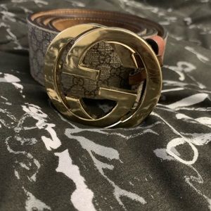 Women Gucci belt